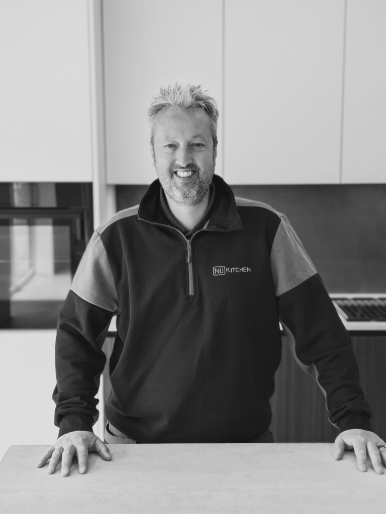 Kitchen fitter